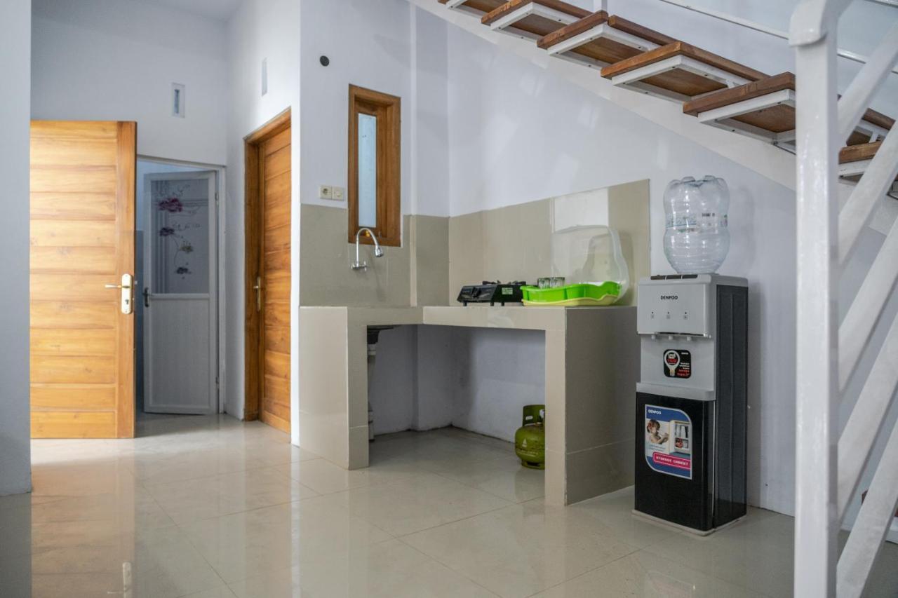 Azalia Homestay Yogyakarta Eksteriør billede