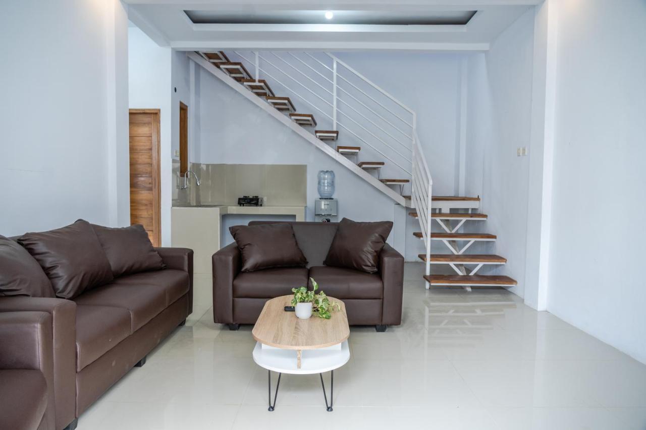Azalia Homestay Yogyakarta Eksteriør billede